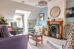 Hartwood House Care Home, Lyndhurst, lounge