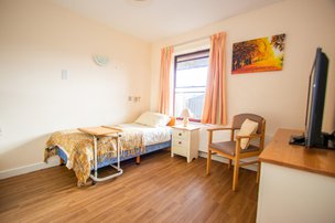 Froome Bank - Bright Bedroom