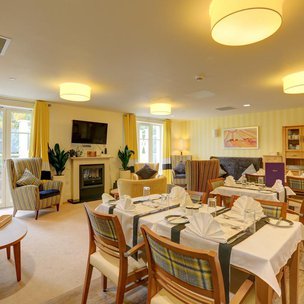 Orchard Gardens, Eastleigh, dining table with TV