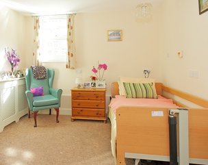 Ashton Manor, Wrecclesham, bedroom 1