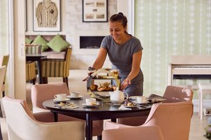 Henley Manor, Henley-on-thames, afternoon tea