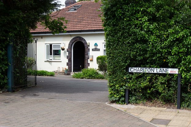 Springbank - exterior