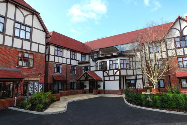 Maycroft Manor, Brighton, exterior