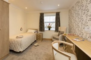 The Chadwick Care Home in Hoddesdon, bedroom 