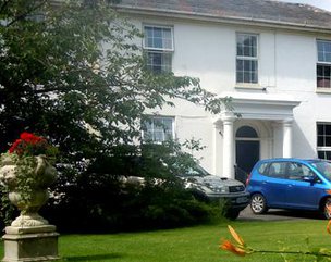 Bedwardine House, Rushwick, exterior