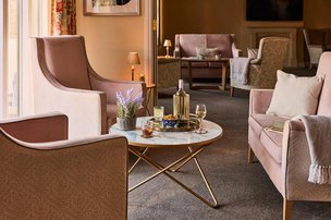 Kew House, Wimbledon, communal area