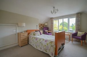 Oak Tree Lodge in Southampton bedroom