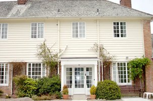 Evendine House, Malvern, entrance