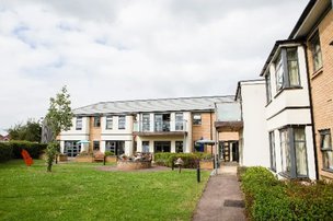 Monkscroft Care Centre, Cheltenham, garden 