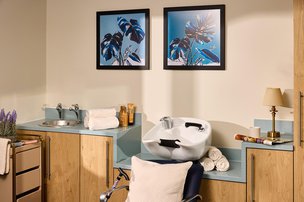 Admiral Court, Leigh On Sea, salon