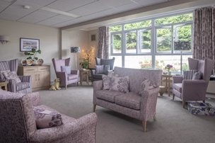 Paternoster House, Cirencester, lounge 