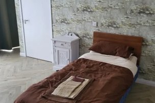  Ernvale House, Leek, bedroom