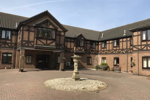Clarendon Hall Care Home in Grimsby, front of care home