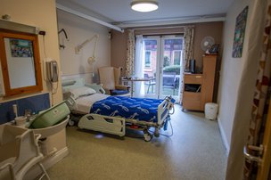Ledbury Intermediate Care Unit - Spacious Bedroom