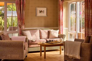 Lakeview, Lightwater, lounge