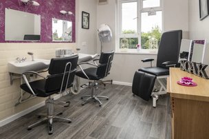 Digby Court in Bourne - Salon