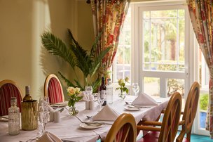 Lakeview, Lightwater, celebration dining