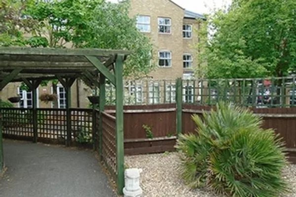 Aspen Court Nursing Home in London, front entrance
