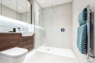 Eastcote Park Retirement Apartments, bathroom 
