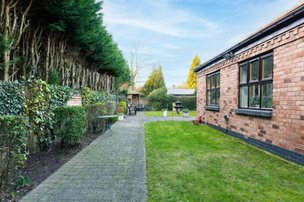 Marian House Nursing Home, Sutton Coldfield, garden