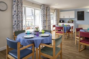 Lent Rise House in Slough - Dining room