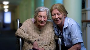 Deerswood Lodge - Resident and Staff Member