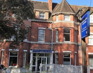 Windsor Court, Bournemouth, exterior
