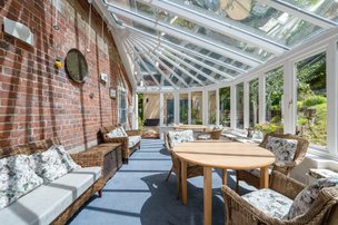 Coombe House in Streatley-on-Thames, conservatory