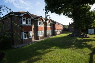 Oaklands Court Nursing Home in Horam building