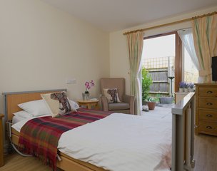 Burleys Wood, Crawley - bedroom