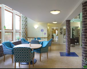 Mill River Lodge - modern dining area