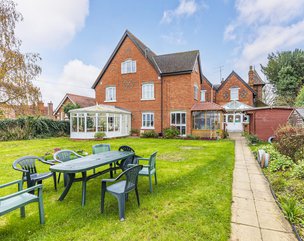 Glebe House in Staines upon thames - Garden