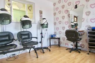 Brookside in Melksham - Salon
