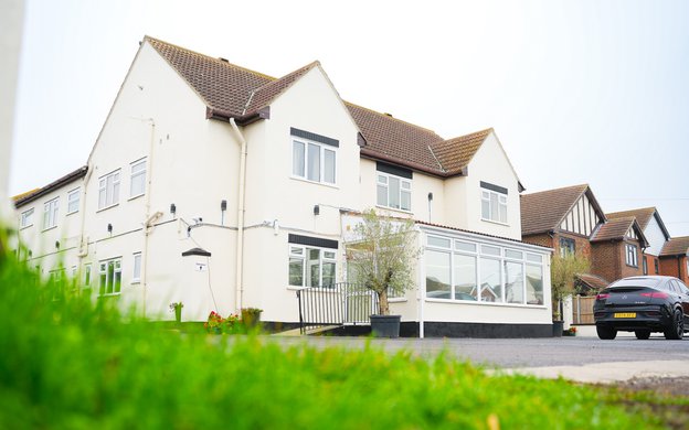 Joseph Lodge in Southend-on-Sea - Front of home