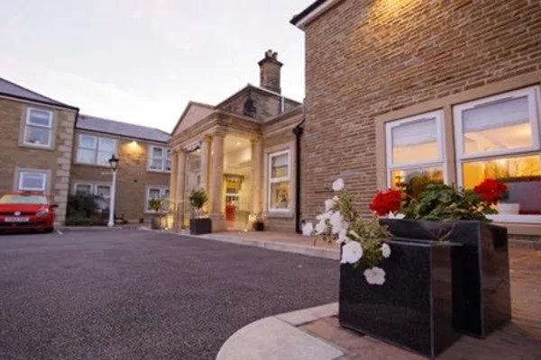 Inwood House in Wakefield front entrance