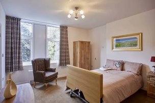 Chestnuts Care Centre, Grimsby, bedroom 