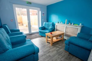 Sparrowfields - blue lounge