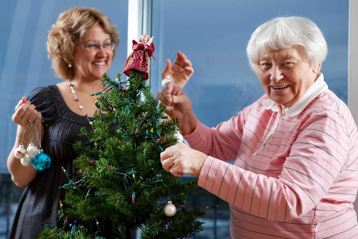 5 Things you can do to Make an Older Persons’ Christmas Special