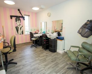 Abbott House, Peterborough, salon