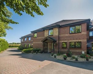 Cedar Lodge, Henley-in-Arden