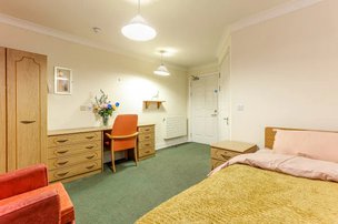 Elm Lodge, Ealing, bedroom 2