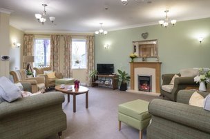 Fremantle Court in Aylesbury - Living room