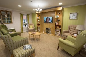 Chilterns Court Care Centre in Henley-on-Thames - Lounge