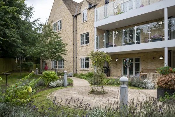 Edwardstow Court Care Centre in Cheltenham - Garden