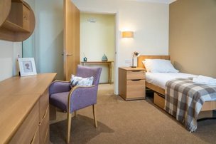 Alderwood House, bedroom 