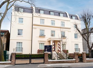 Loveday Abbey Road in Abbey Road front exterior