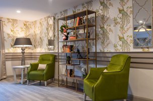 Statham Manor Care Centre in Cheshire seating area