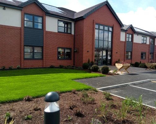 Brook Lodge, Basildon, exterior