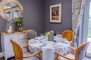Silverbirch House, Guildford, dining room