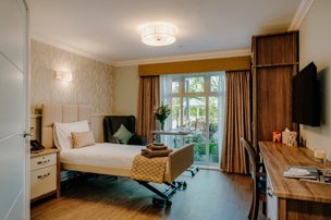 Elm Lodge Care Home in Hartley Wintney bedroom 3